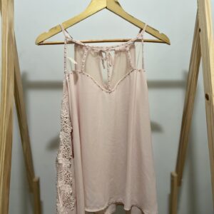 Blusa de manga longa com detalhes