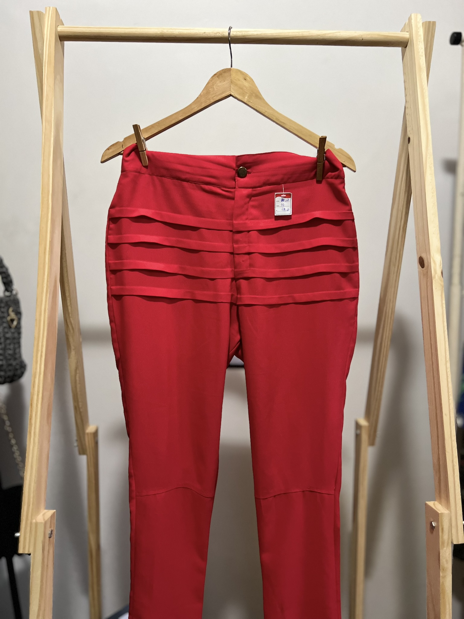 Calça vermelha tecido leve