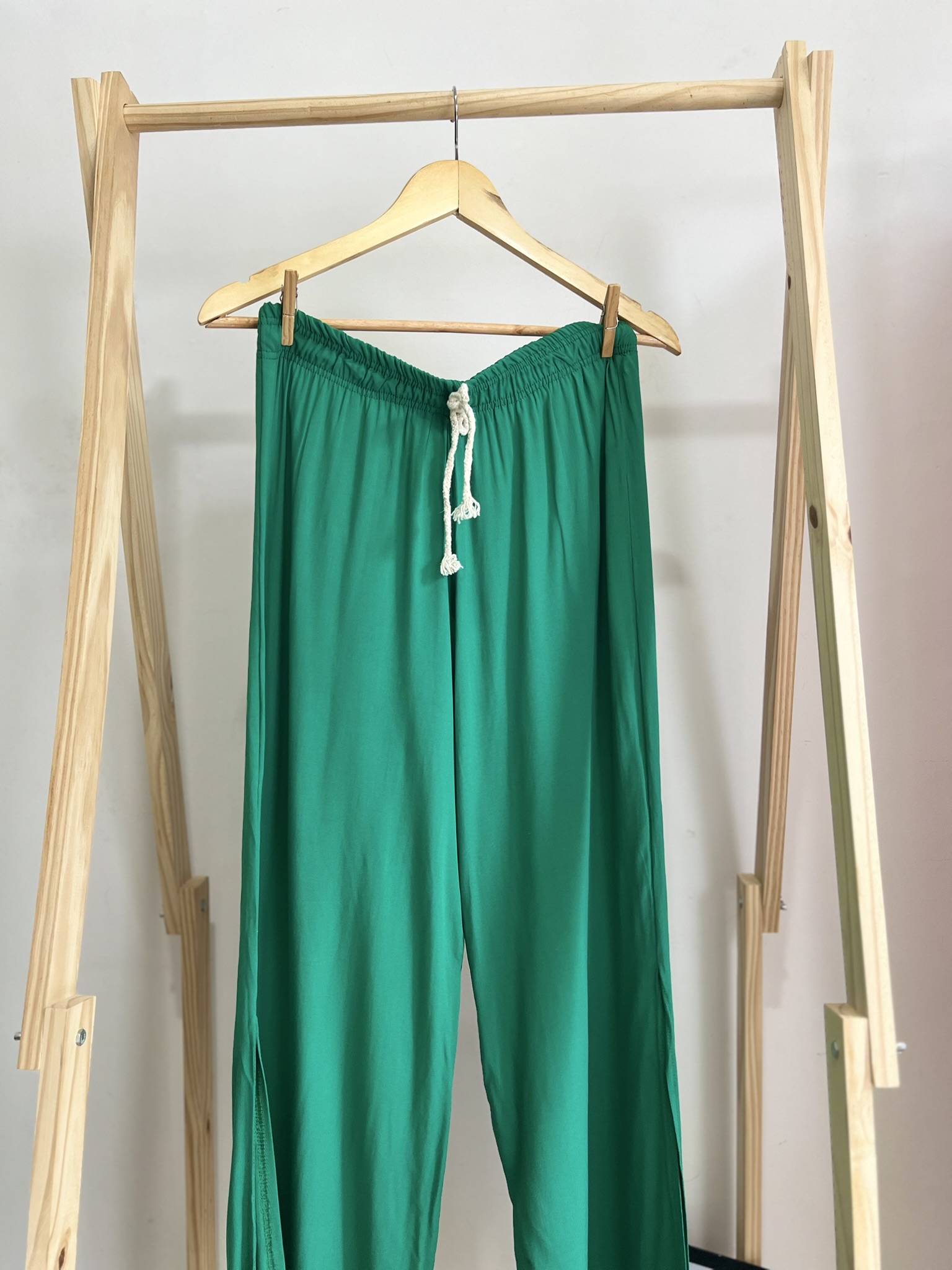 Calça Pantalona verde nova