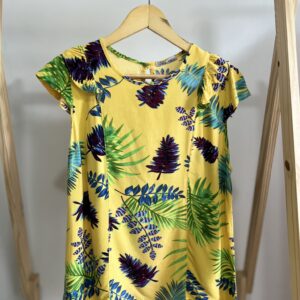 Camiseta amarela estampada