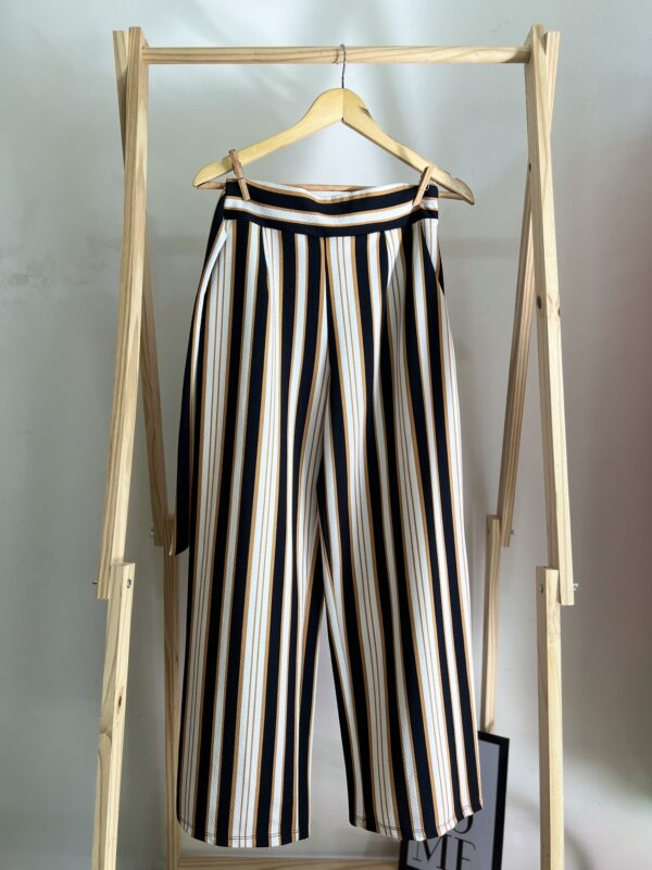 Calça pantalona listrada
