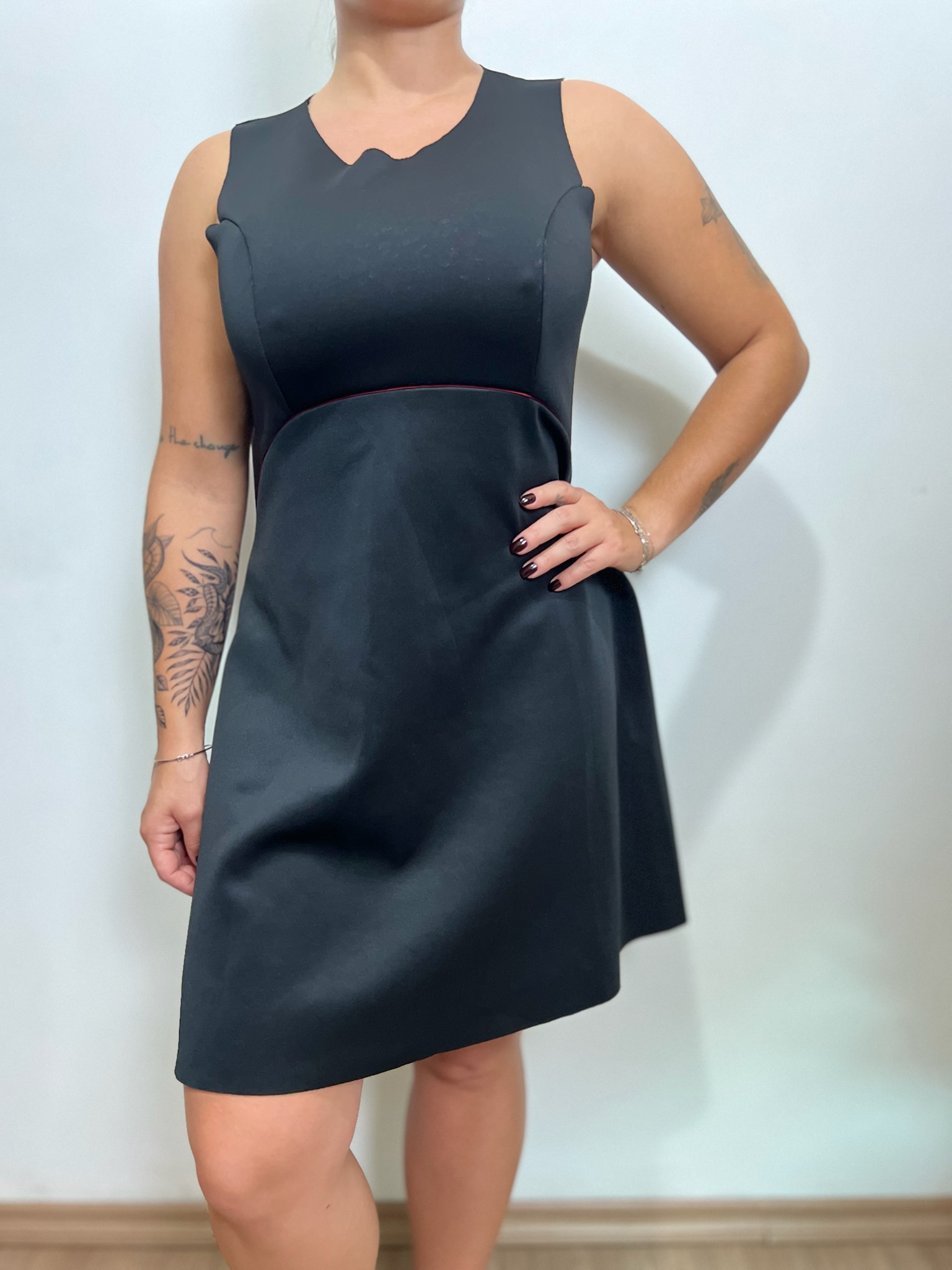 Vestido mídi preto