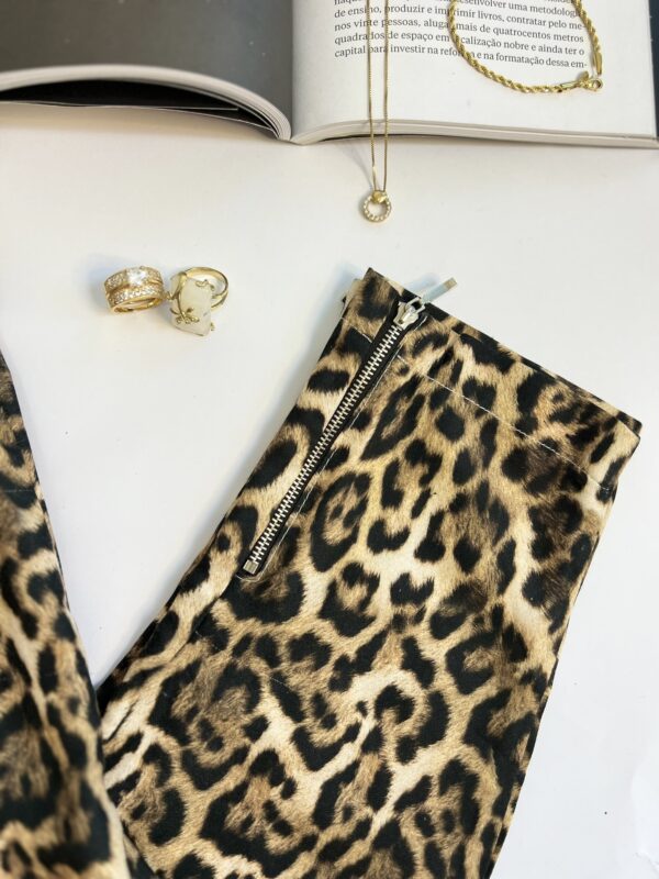 Calça de animal print com zíper - Imagem 3