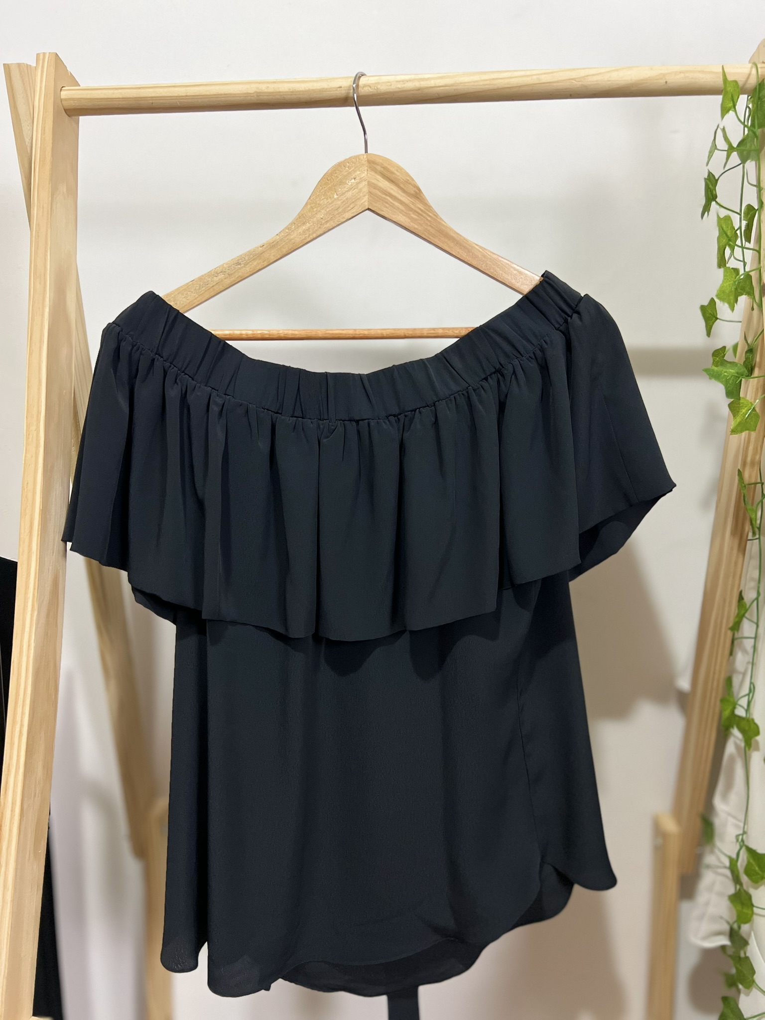 Blusa preta ciganinha tecido leve