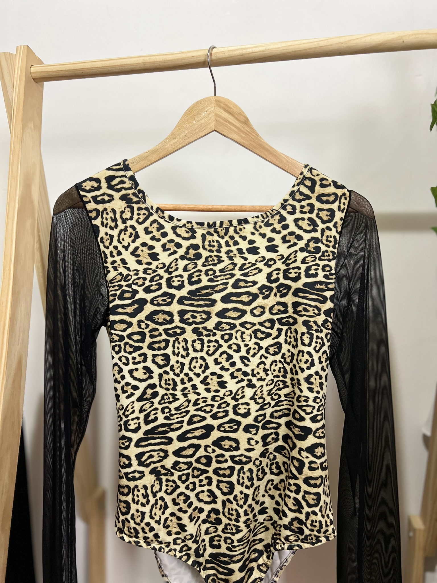 Body animal print manga transparente