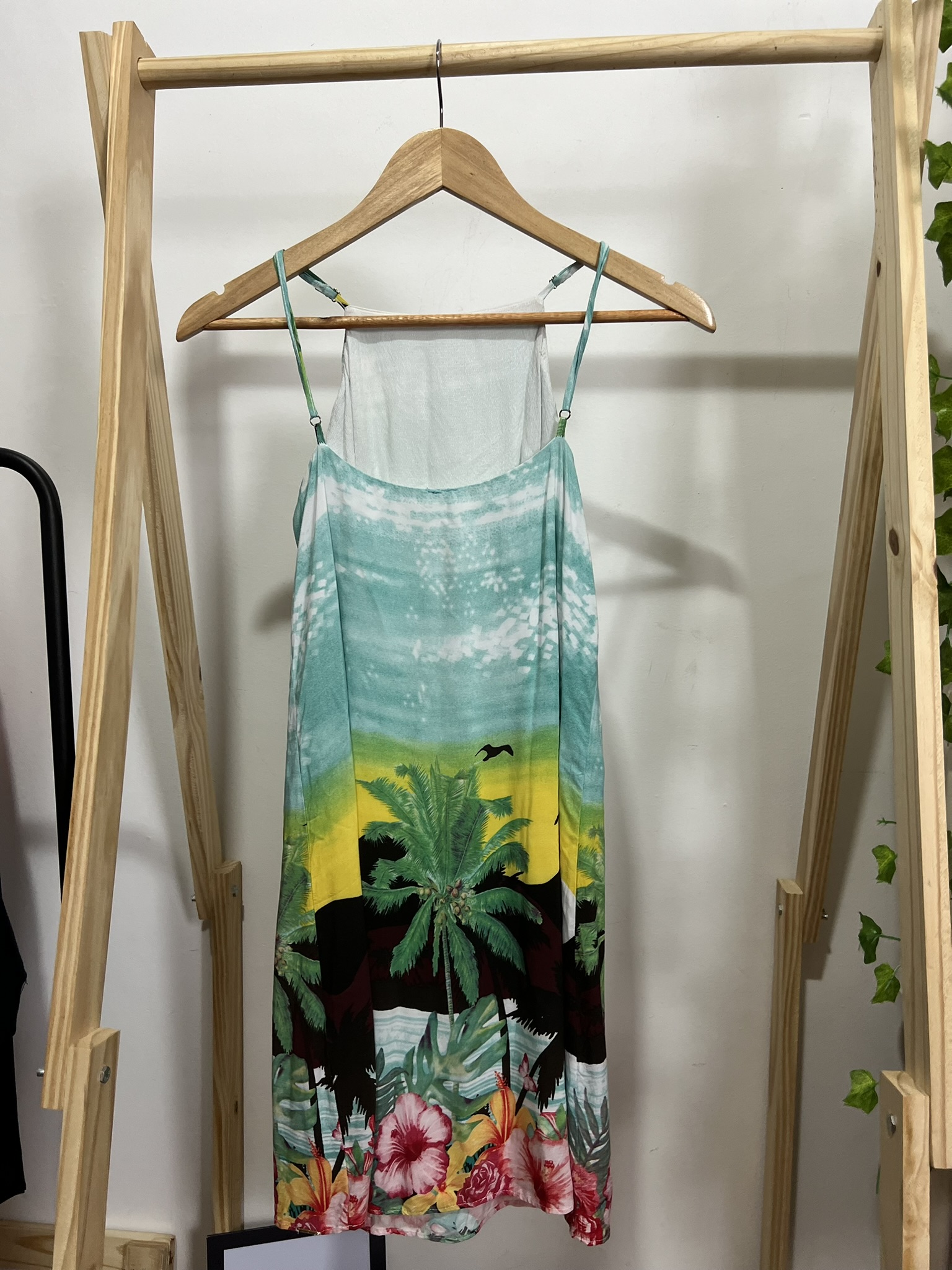Vestido estampa tropical