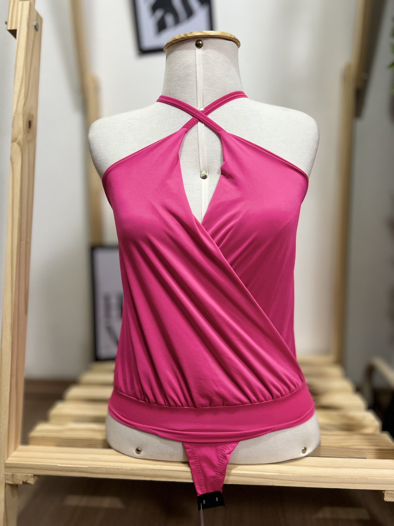 Body rosa trançado M decote