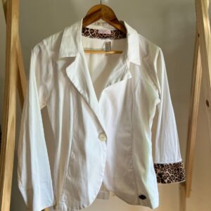 Casaquinho Blazer com animal print