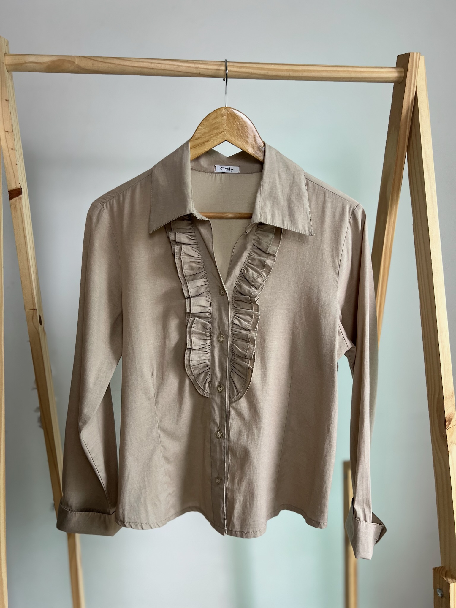Camisa com babado