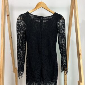 Vestido novo de renda preto
