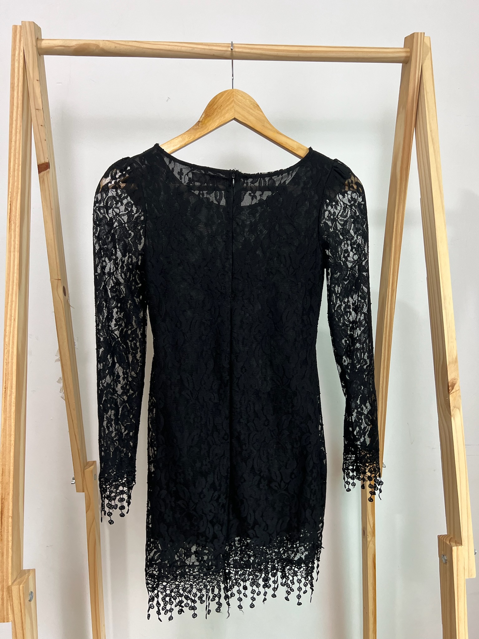 Vestido novo de renda preto