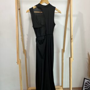 Vestido longo com duas fendas