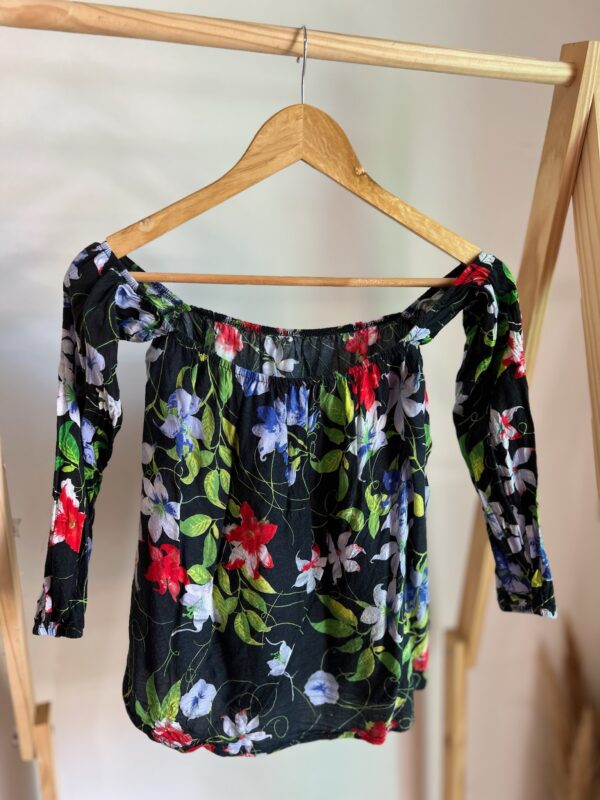 Blusa preta ciganinha - Imagem 4