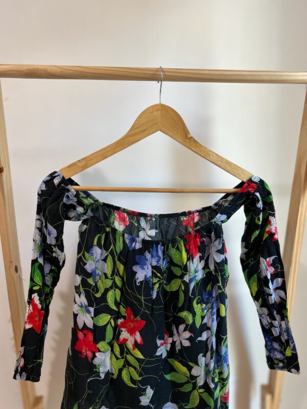 Blusa preta ciganinha - Imagem 2