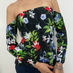 Blusa preta ciganinha