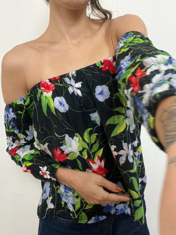 Blusa preta ciganinha - Imagem 5