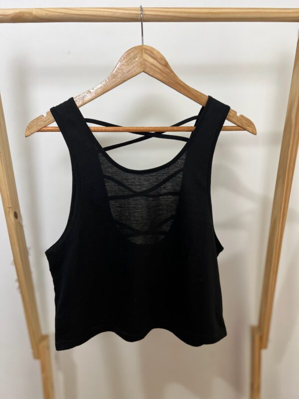 Cropped regata preto - Imagem 3