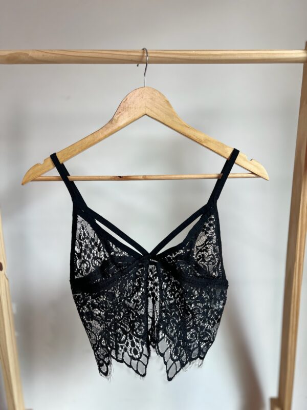 Cropped/Top de Renda - Imagem 3