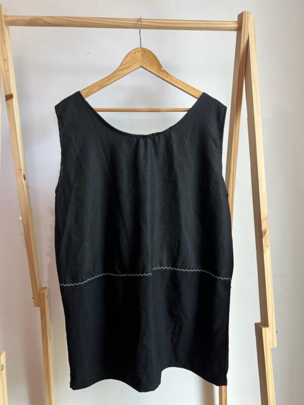 Vestido regata preto - Imagem 2