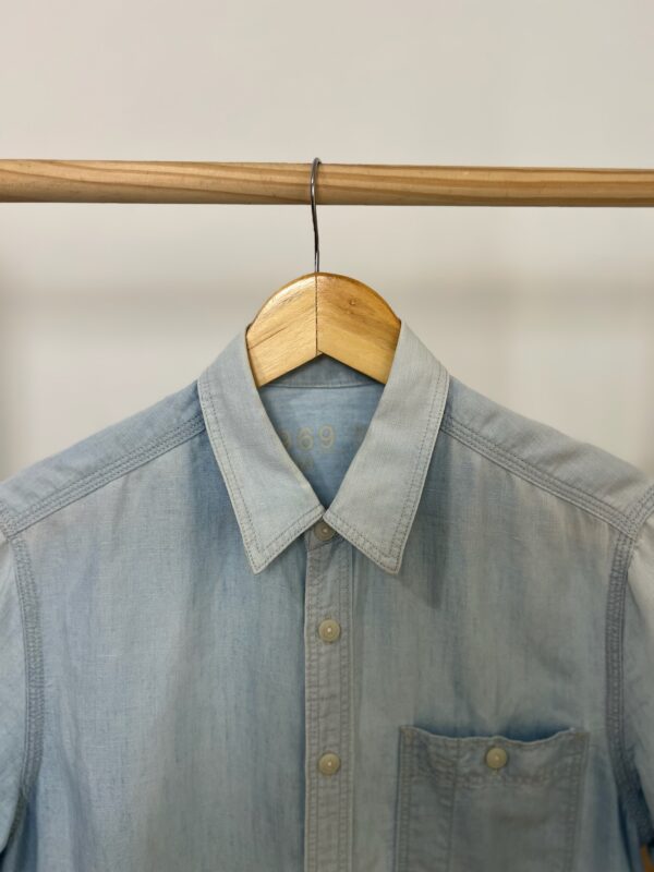 Camisa Jeans GAP - Imagem 2
