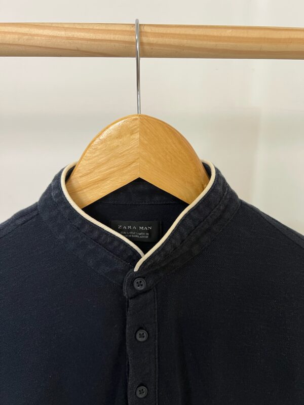 Camisa Gola Padre Azul Marinho Zara - Imagem 3