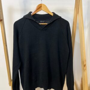 Blusa de Lã Preta c/ Gola