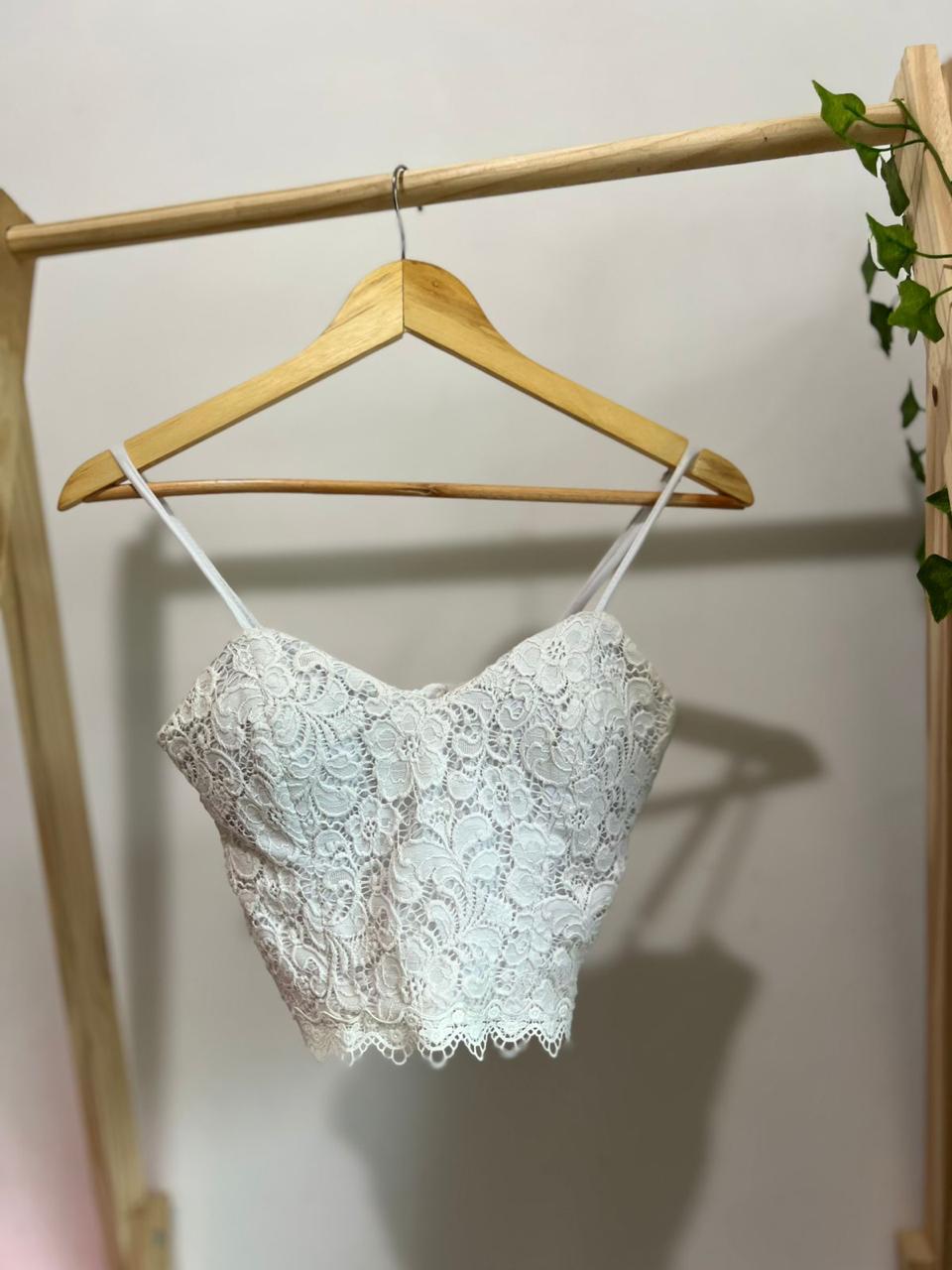 Cropped com renda branco