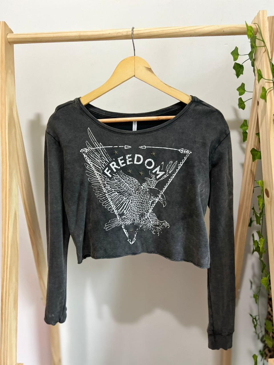 Cropped manga longa cinza