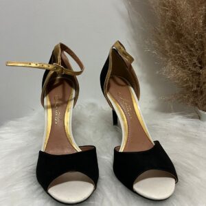 Sandália L'atelier preta com dourado