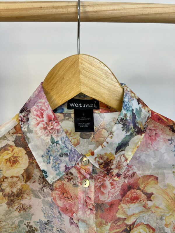 Camisa Florida Wet Seal - Imagem 7