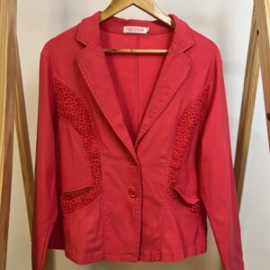 Casaco/ Blazer com detalhes em renda