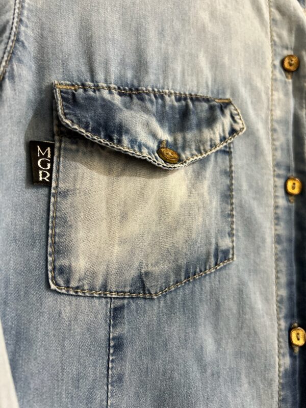 Camisa azul com branco - Imagem 9