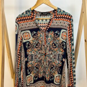 Camisa estampas coloridas