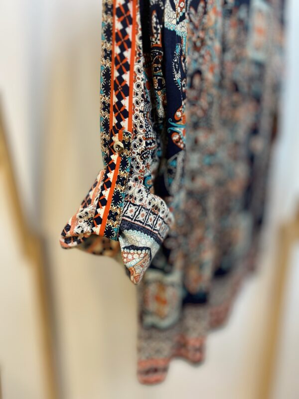 Camisa estampas coloridas - Imagem 6