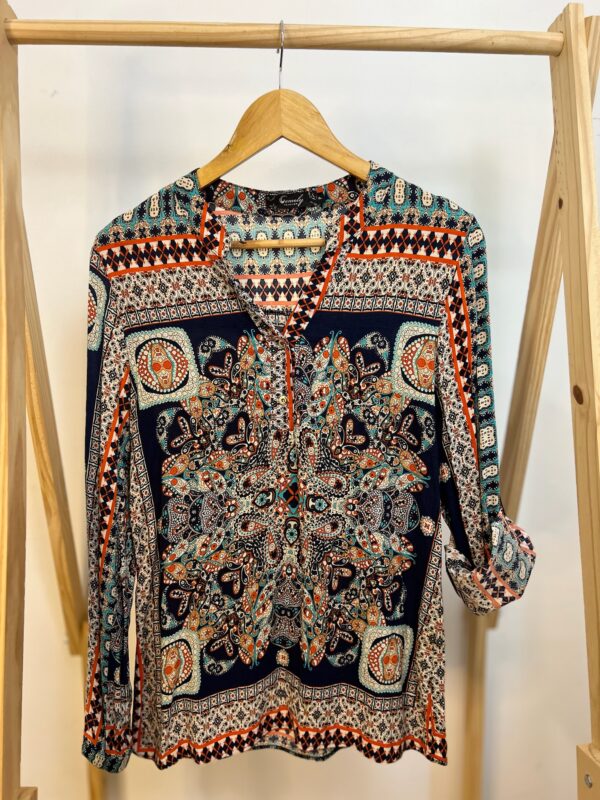 Camisa estampas coloridas - Imagem 10
