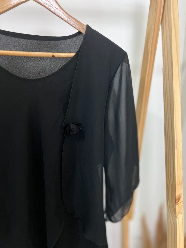 Blusa meia manga preta leve - Imagem 3