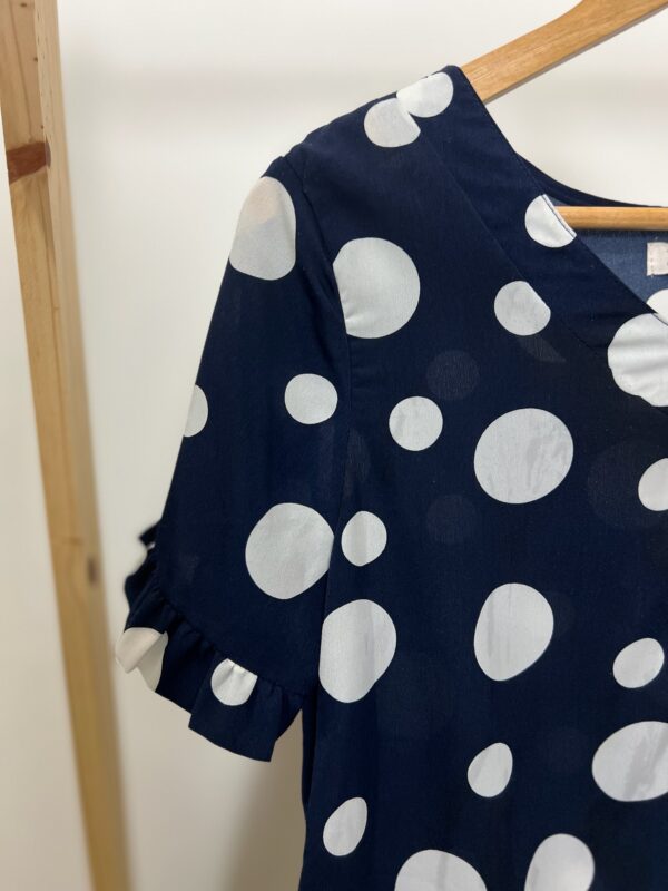 Blusa meia manga de bolinha - Imagem 5
