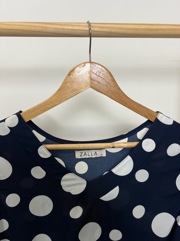 Blusa meia manga de bolinha - Imagem 4