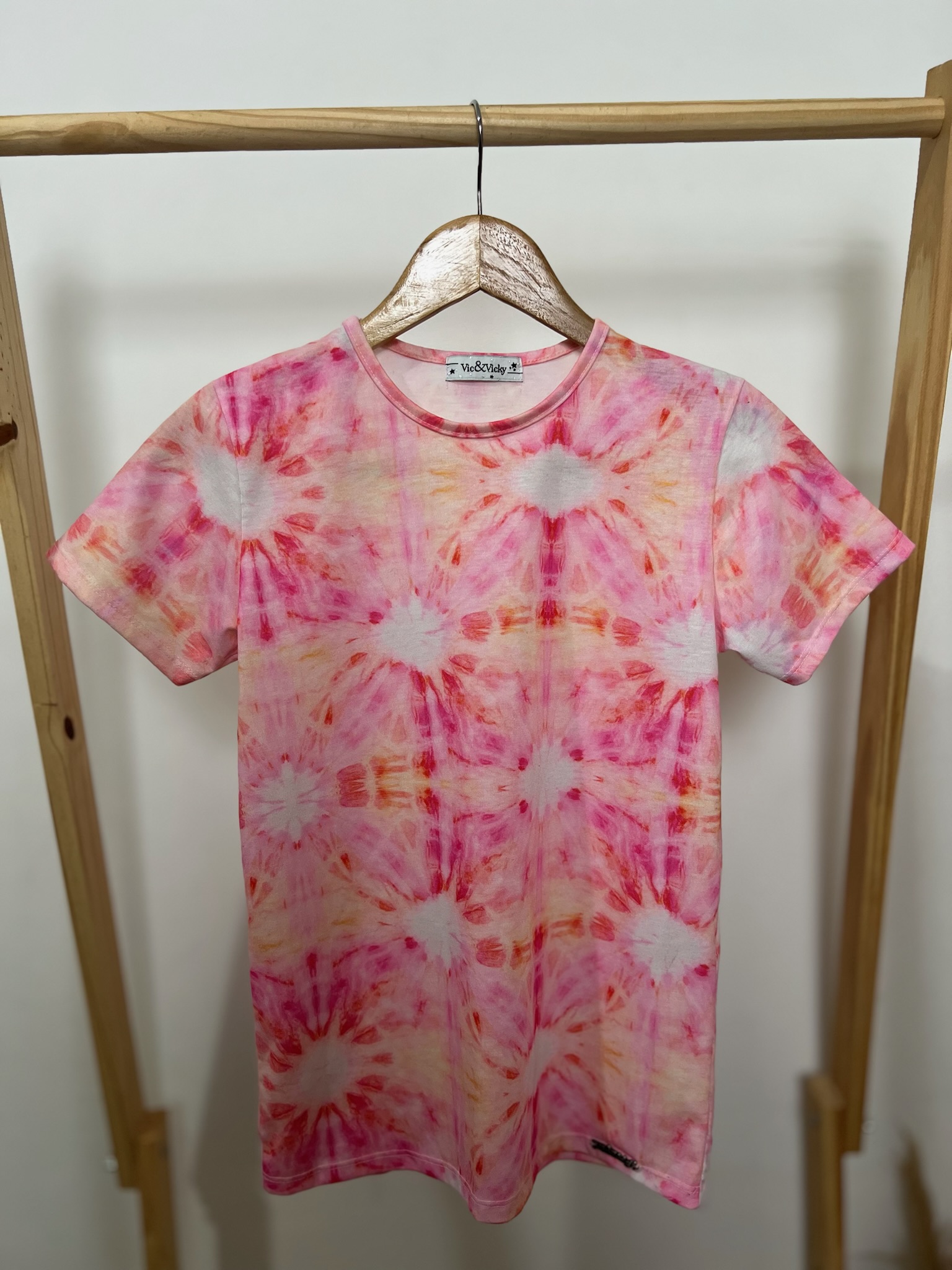 Camiseta rosa estilo Tie-Dye