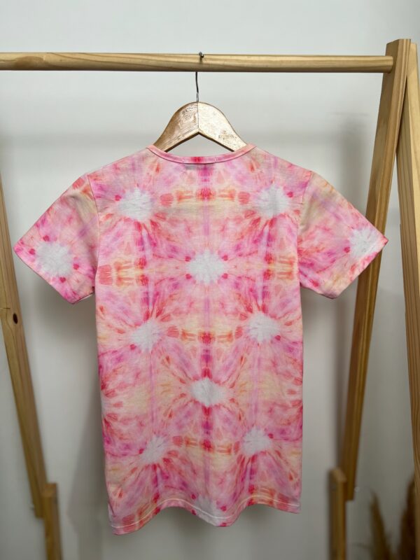 Camiseta rosa estilo Tie-Dye - Imagem 2