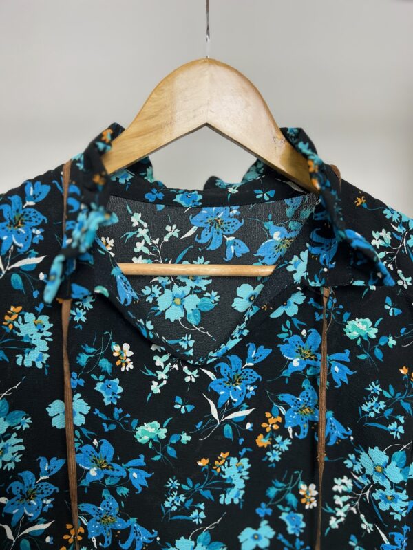 Camiseta floral azul - Imagem 5