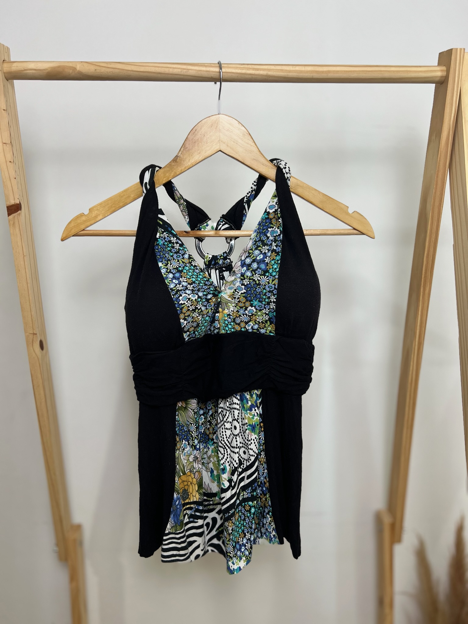 Body preto com estampas
