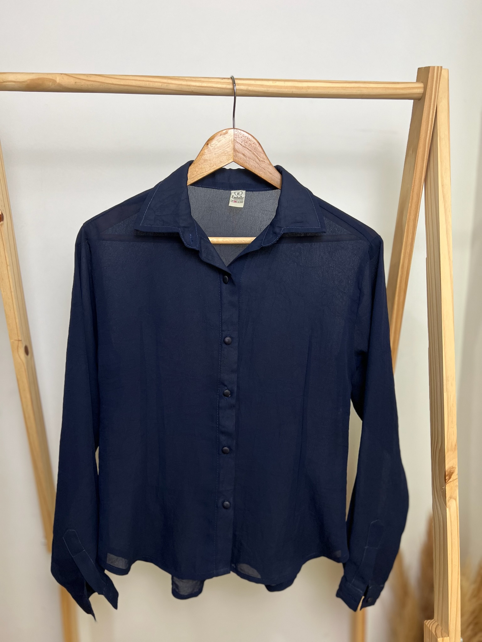 Camisa azul marinho