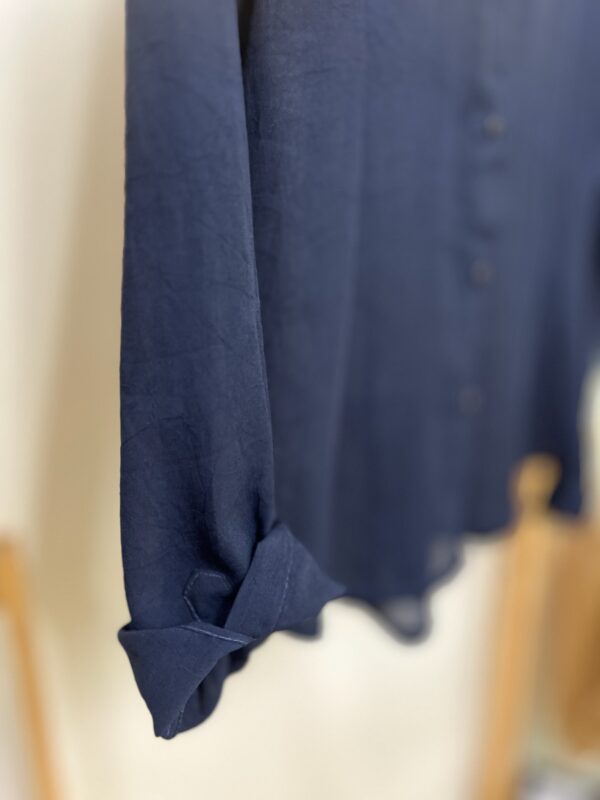 Camisa azul marinho - Imagem 3
