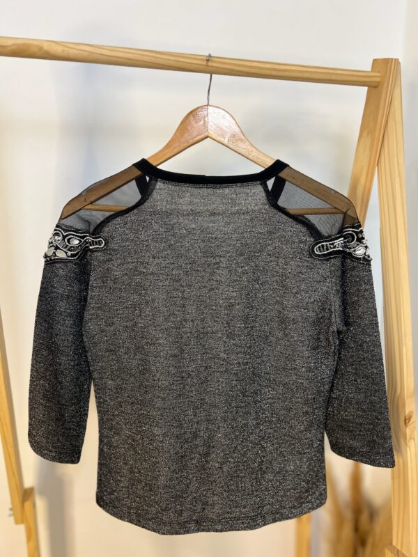 Blusa com pedras e brilho - Imagem 2